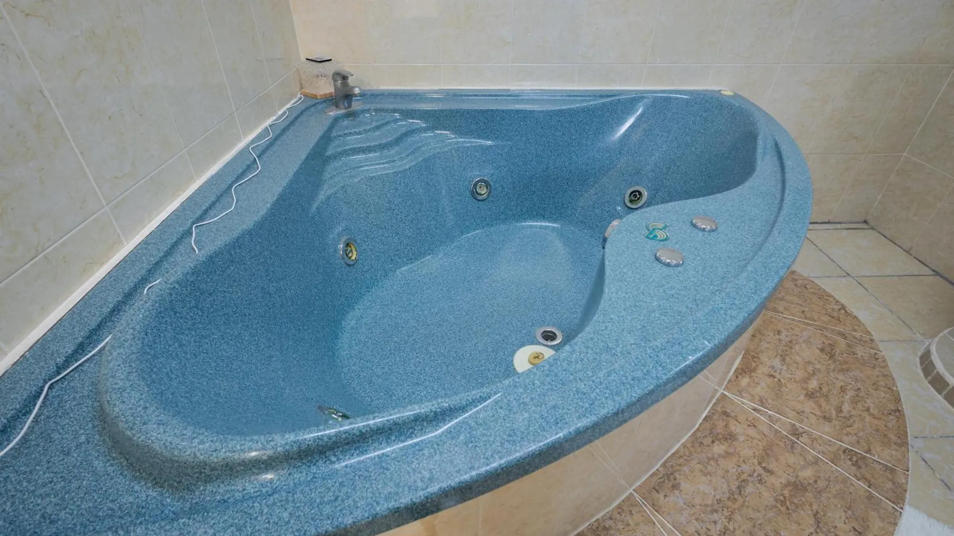 Bnb Rooms In Downtown Cancun- Casa Sunshine Cancun