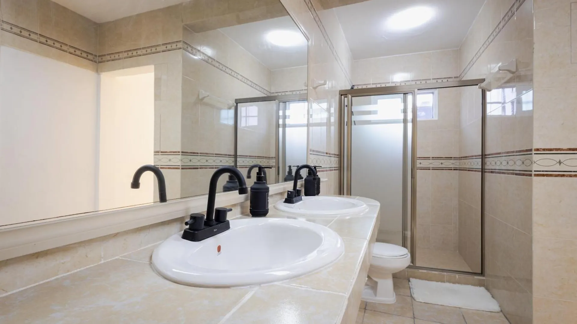 Bnb Rooms In Downtown Cancun- Casa Sunshine Cancún México